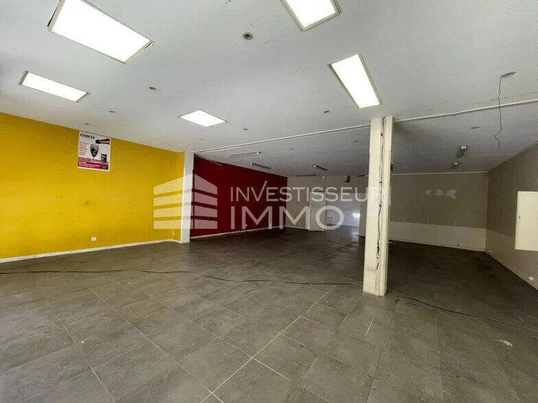 Multifamily in Valenton for sale - Interior Photo - Image 2 of 5