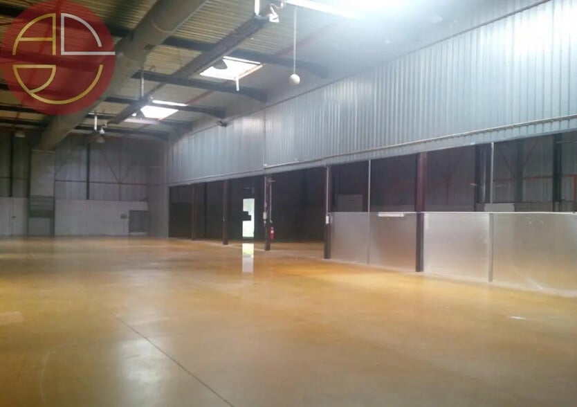 Industrial in Toulouse for lease - Interior Photo - Image 1 of 10