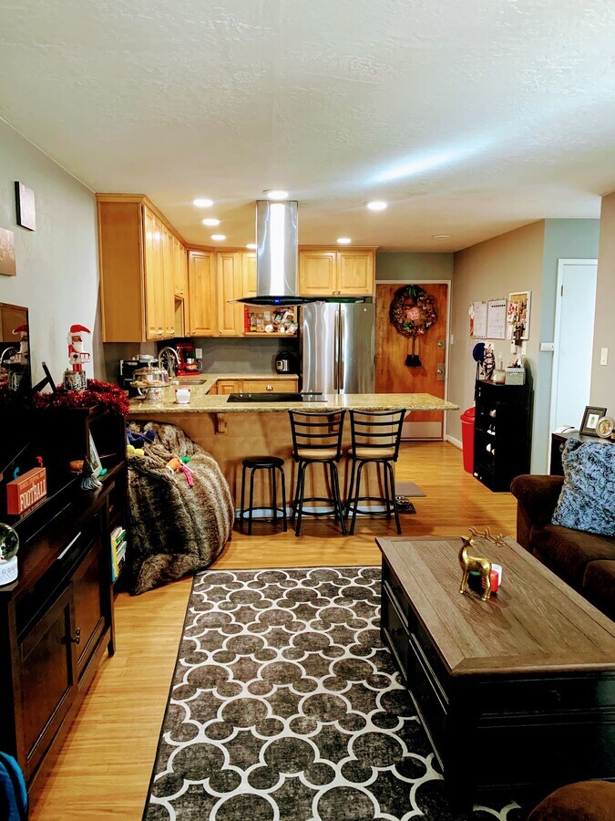 5284 Central Ave, Fremont, CA 94536