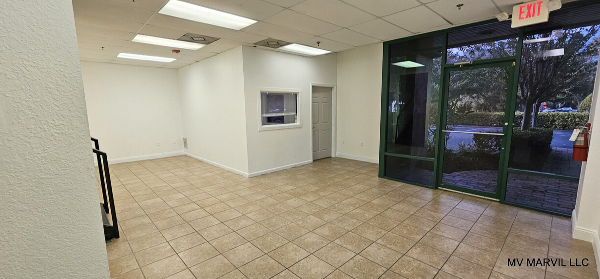 7075 Kingspointe Pky, Orlando, FL for lease Building Photo- Image 1 of 20