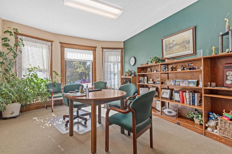 227 S Arch Ave, New Richmond, WI for sale - Building Photo - Image 3 of 36