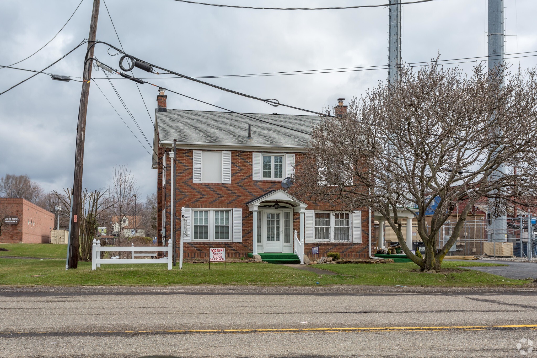 123 30th St NE, Canton, OH for sale Primary Photo- Image 1 of 1