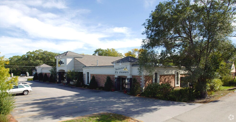 13845 W North Ave, Brookfield, WI for sale - Primary Photo - Image 1 of 1