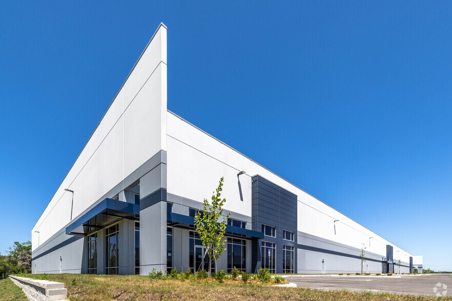 Hamilton Logistics Center portfolio of 2 properties for sale on LoopNet.com - Building Photo - Image 1 of 6