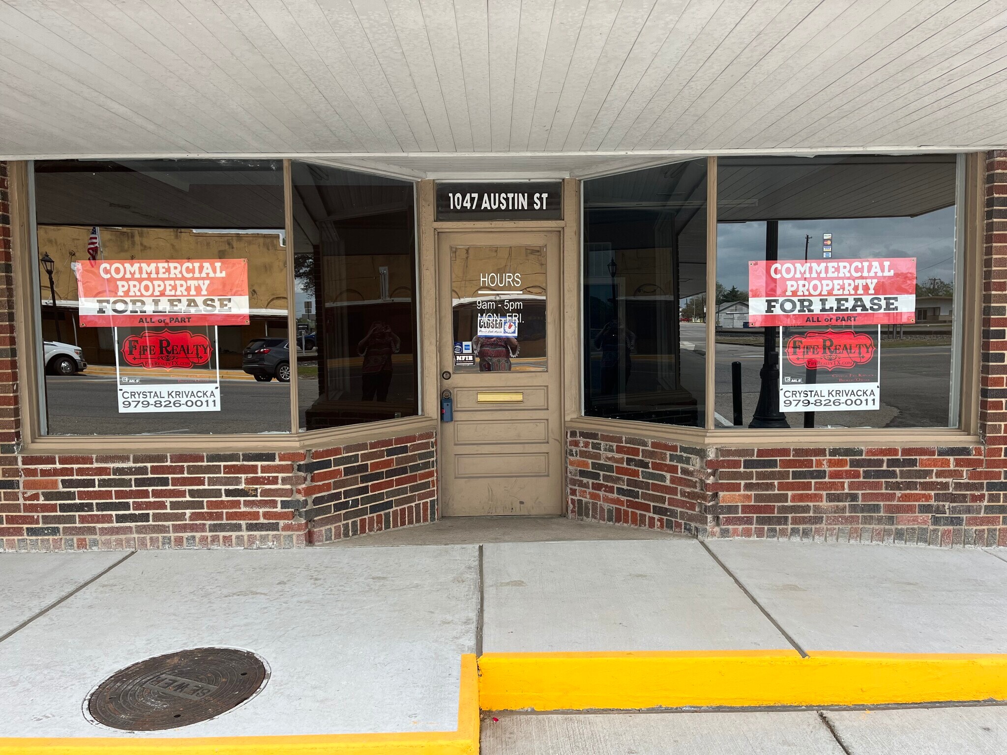 1027-1047 Austin St, Hempstead, TX for sale Building Photo- Image 1 of 1