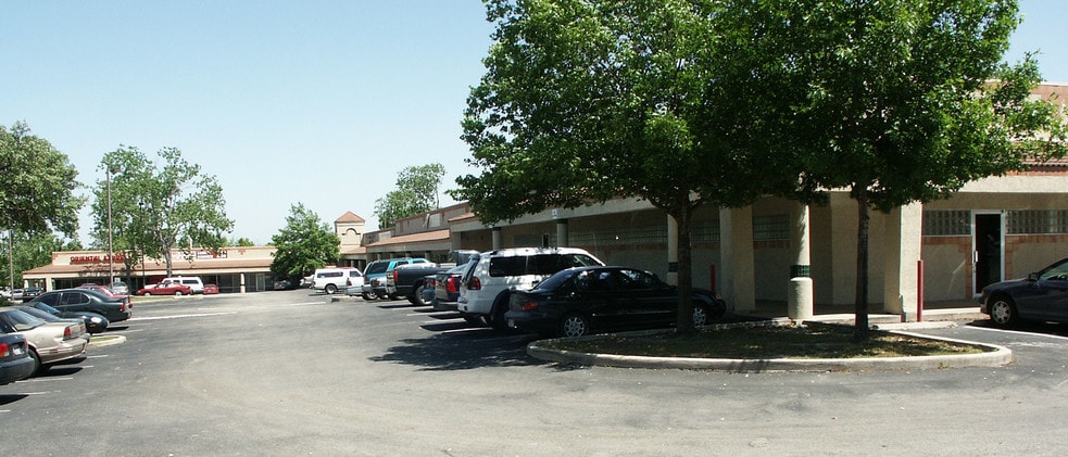 7517-7523 Cameron Rd, Austin, TX for lease - Other - Image 3 of 13