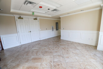 1800 W University Ave, Gainesville, FL for lease Building Photo- Image 1 of 13