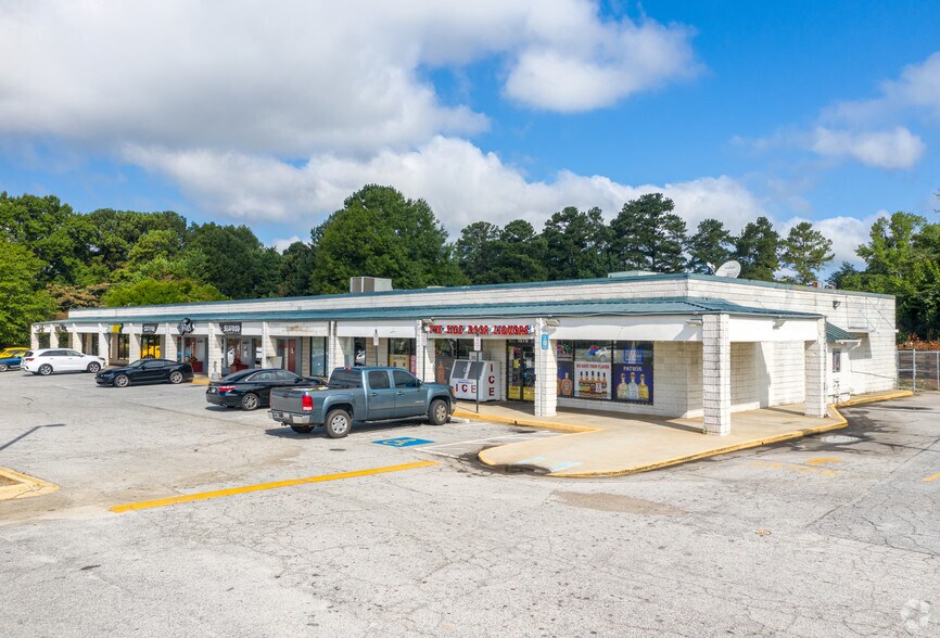 1583 W McIntosh Rd, Griffin, GA 30223