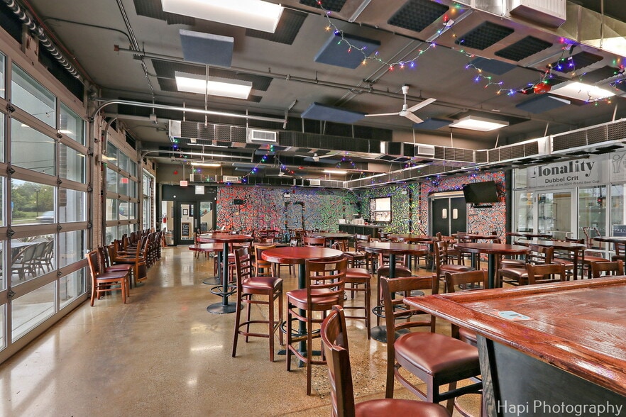 169 N Seymour Ave, Mundelein, IL for sale - Building Photo - Image 2 of 30