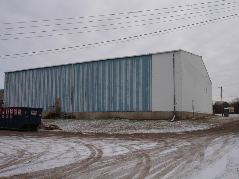 3211 George St, La Crosse, WI for lease - Building Photo - Image 2 of 3