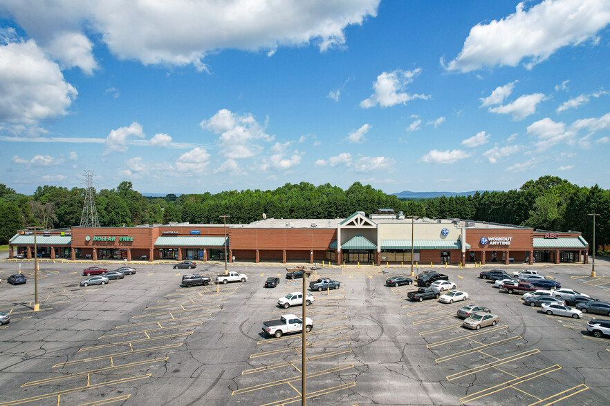 2500 Springs Rd, Hickory, NC for lease - Building Photo - Image 1 of 22