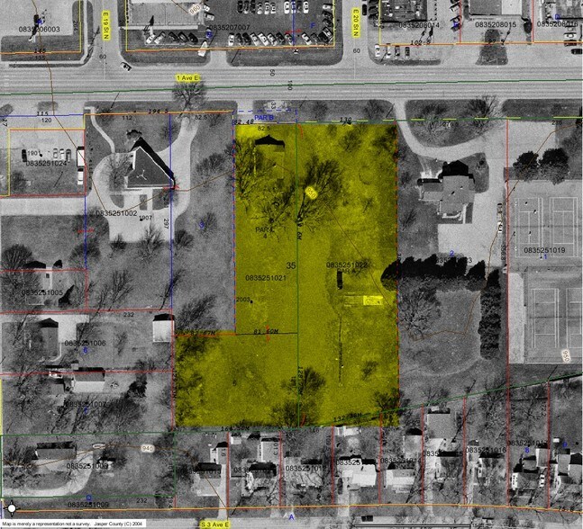 2003-2007 1st Ave E, Newton, IA for sale - Primary Photo - Image 1 of 1