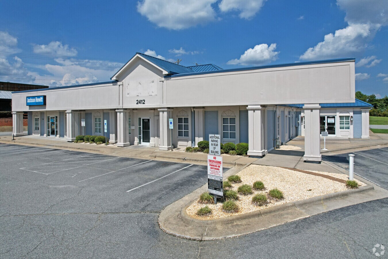 2412 Battleground Ave, Greensboro, NC 27408