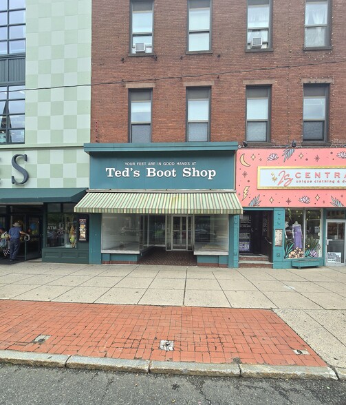 158-164 Main St, Northampton, MA for lease - Building Photo - Image 1 of 10