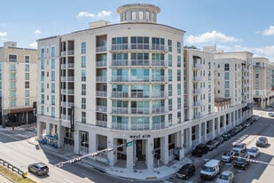 Downtown Dadeland - Pub