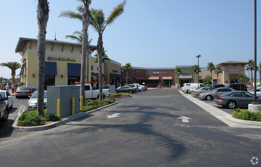 1111-1191 S Victoria Ave, Oxnard, CA for lease - Building Photo - Image 3 of 24