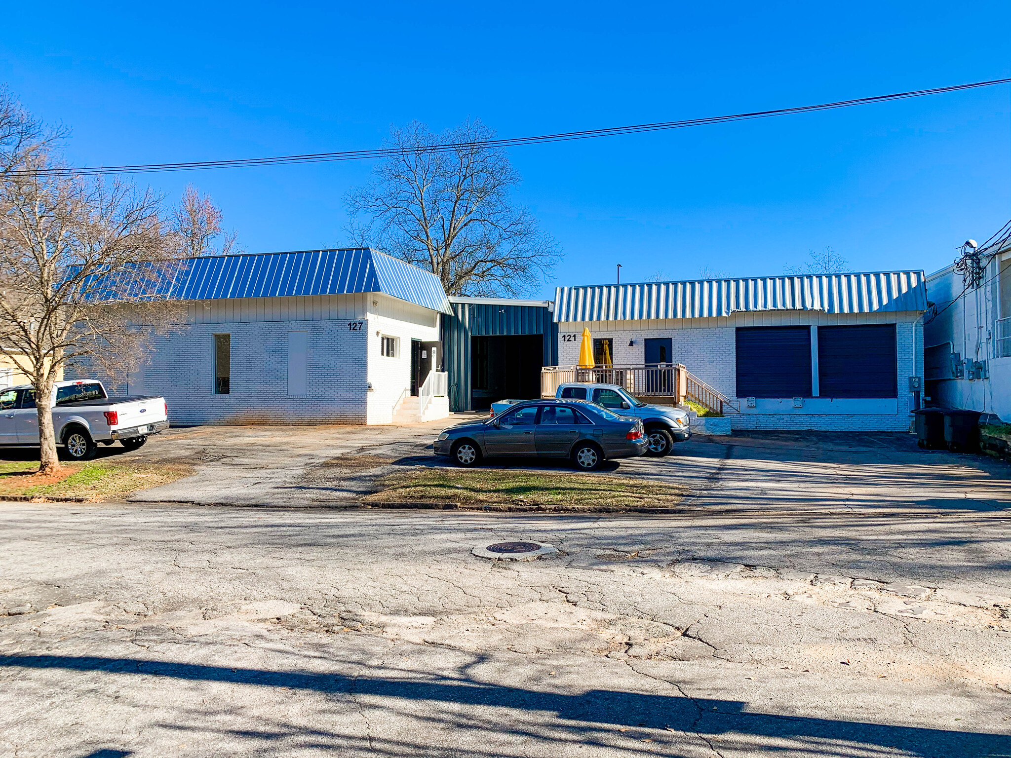 127 Center St, Avondale Estates, GA for sale Primary Photo- Image 1 of 1