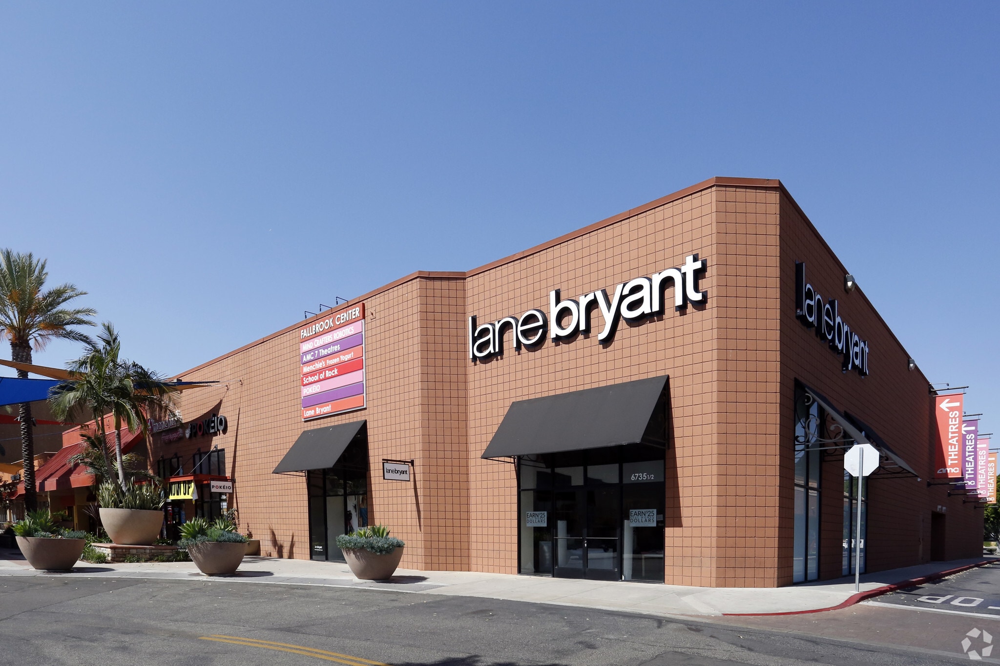 6633 Fallbrook Ave, West Hills, CA, 91307 Retail Space For Lease