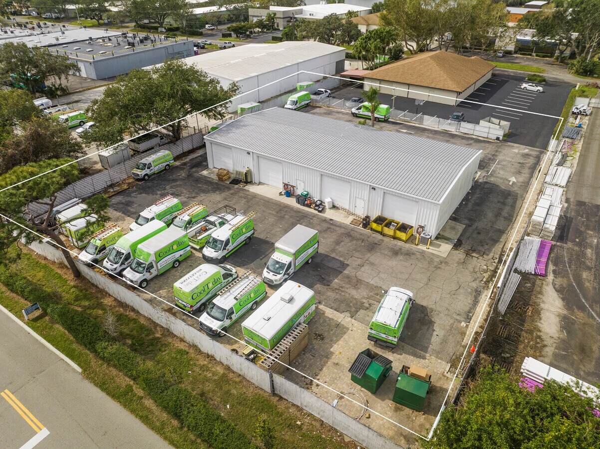 6079 Clark Center Ave, Sarasota, FL 34238