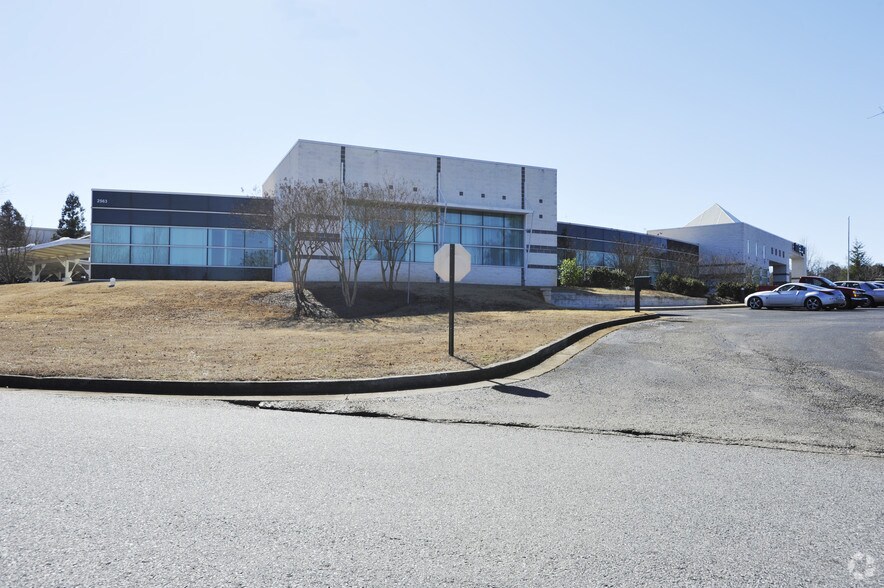 1000 Evenflo Dr, Ball Ground, GA for lease - Primary Photo - Image 1 of 6
