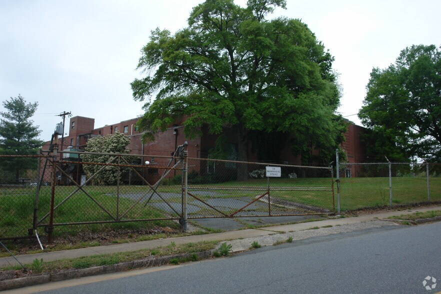 455 Spring St, Concord, NC 28025