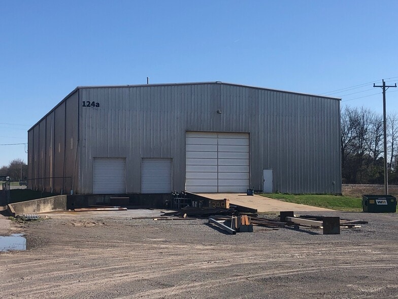 124A Davis St, Portland, TN for lease - Building Photo - Image 2 of 5