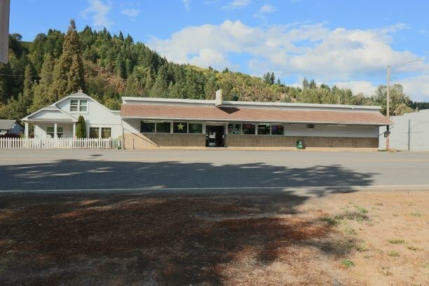 Convenience Store Home Cafe On Main Hwy, Oakridge, OR for sale - Other - Image 1 of 1