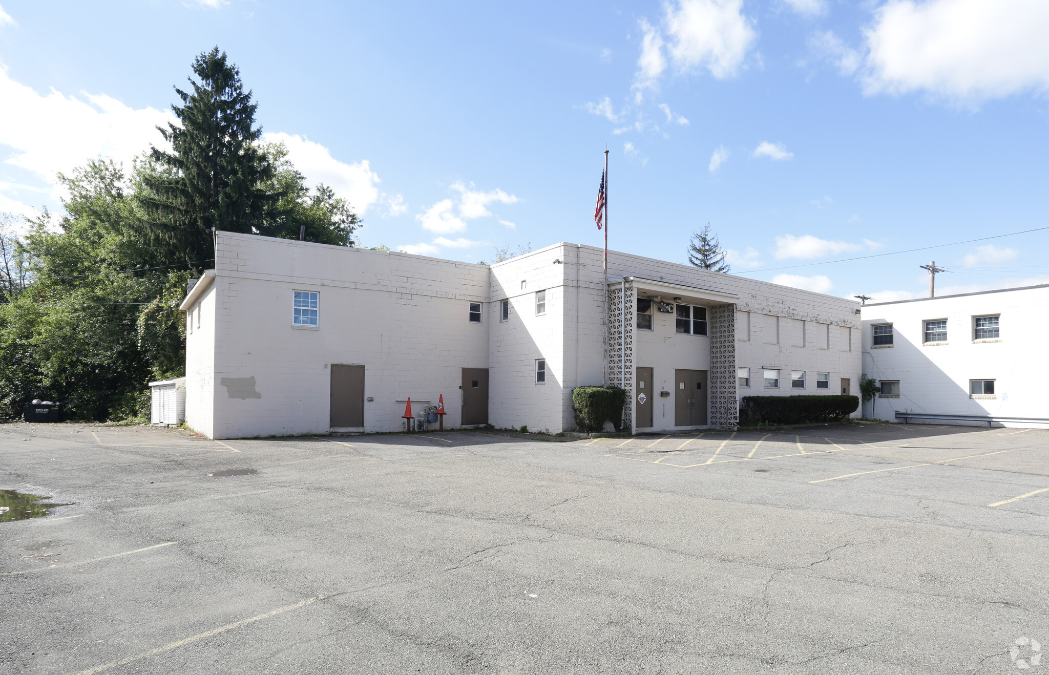 126 Main St, Johnson City, NY for sale Primary Photo- Image 1 of 1