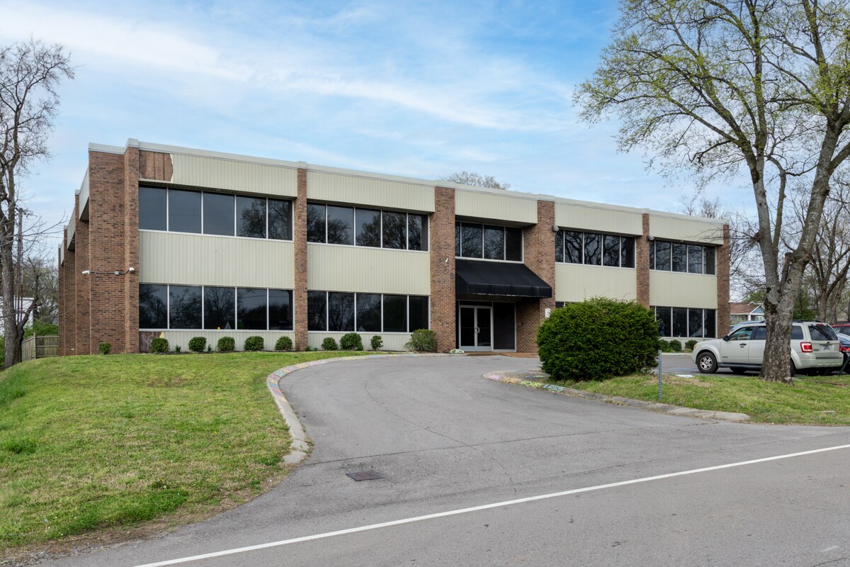 113 Cumberland Ave, Madison, TN for lease Interior Photo- Image 1 of 17