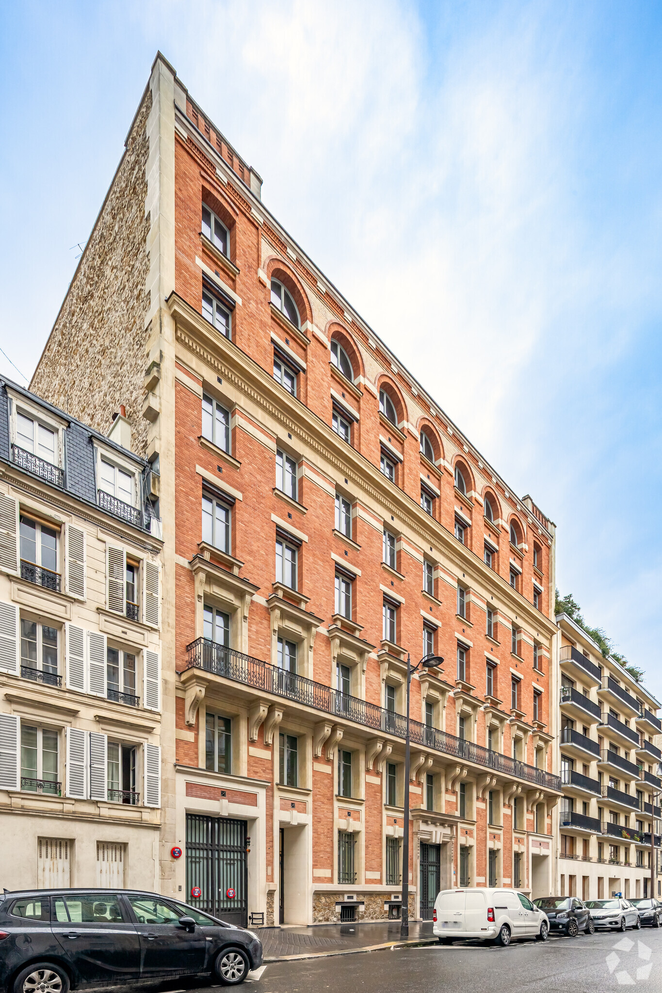 24 Rue Du Général Bertrand, Paris for lease Primary Photo- Image 1 of 2