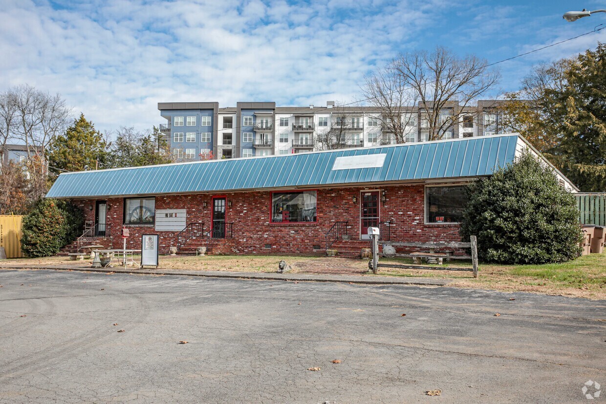 7101-7105 Charlotte Pike, Nashville, TN for sale Building Photo- Image 1 of 8