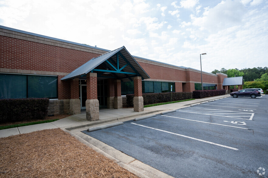 2202 Ellis Rd, Durham, NC for lease - Building Photo - Image 2 of 9