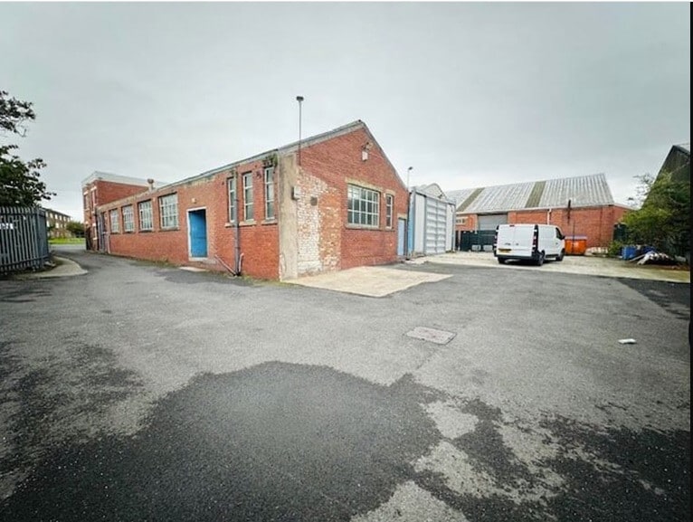 Vending House, Clifton Road, Blackpool for sale - Primary Photo - Image 1 of 1