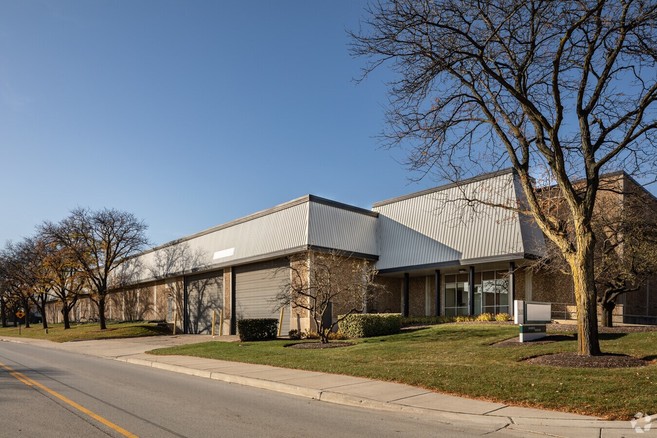 26002650 Lively Blvd, Elk Grove Village, IL 60007