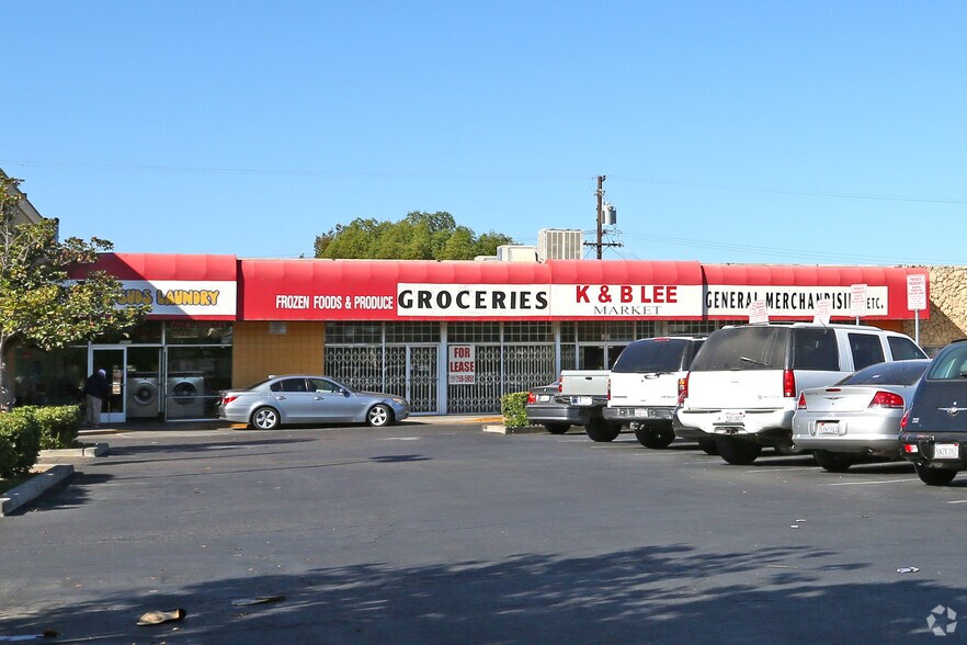 3231 N Cedar Ave, Fresno, CA 93726 Retail for Lease