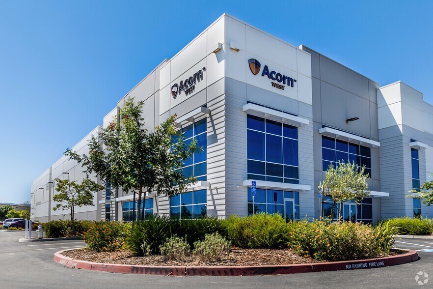 2401 E Monte Vista Ave, Vacaville, CA for sale - Primary Photo - Image 1 of 1