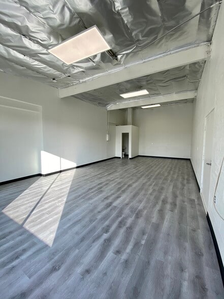 4700-4718 Brooks St, Montclair, CA for lease - Interior Photo - Image 3 of 3