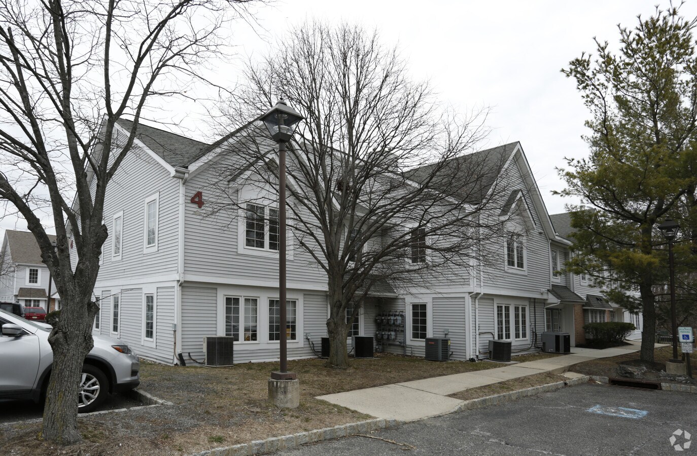 1 Bethany Rd, Hazlet, NJ 07730