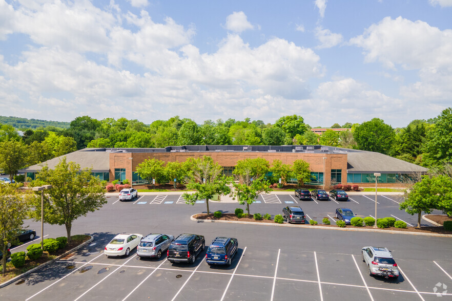 100 Campbell Blvd, Exton, PA for lease - Building Photo - Image 3 of 5