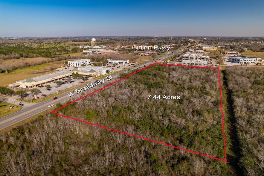 8900 Broadway St, Pearland, TX 77584 Land on Broadway, 2 miles east