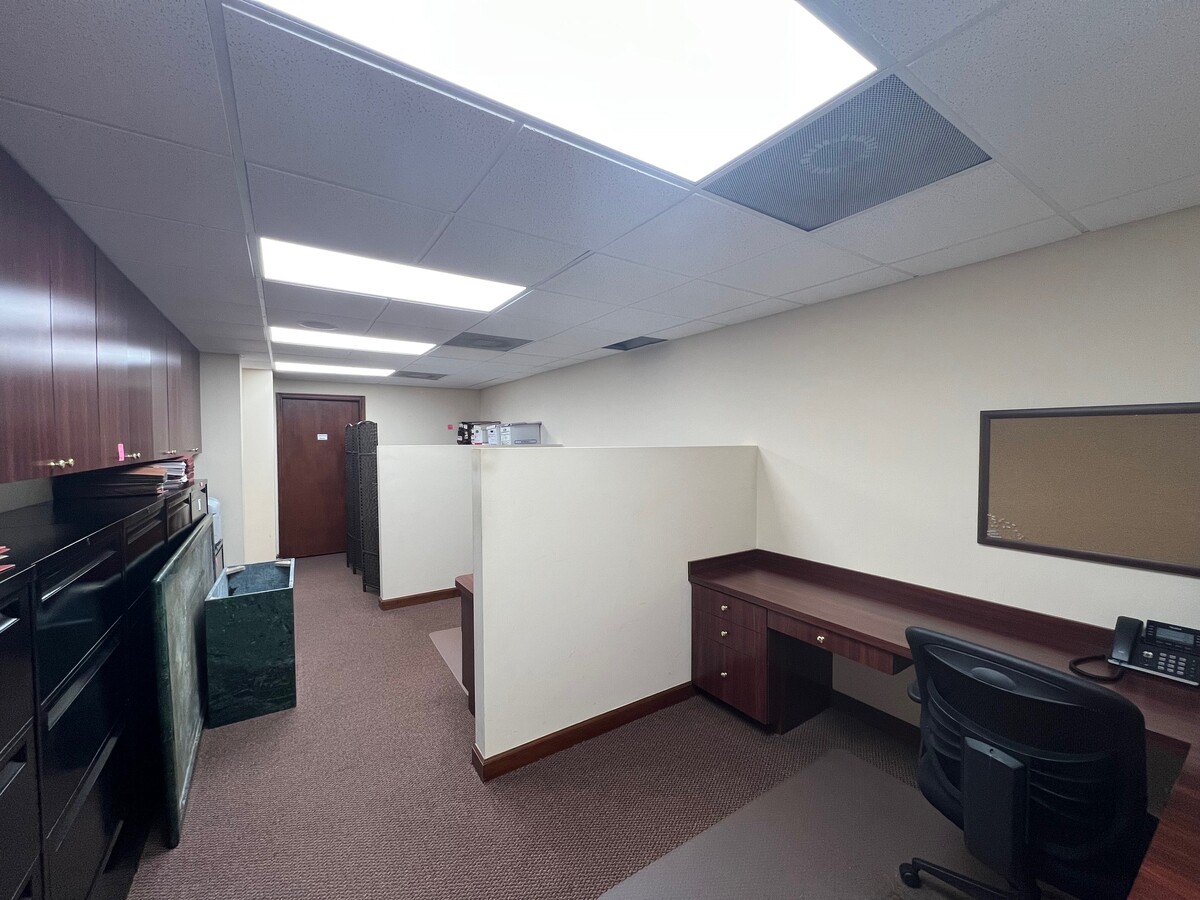 11211 Prosperity Farms Rd, Palm Beach Gardens, FL 33410 - Unit 301-302 -  - Interior Photo - Image 1 of 5