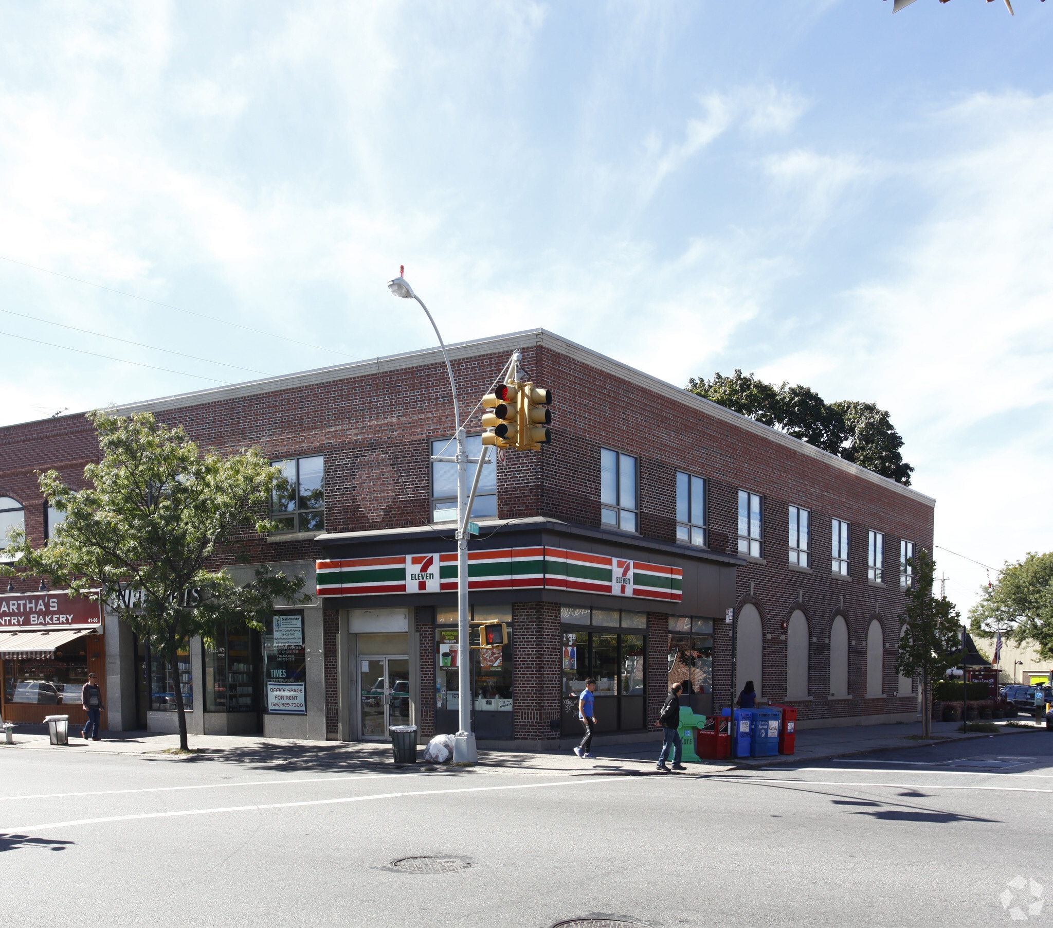 41-00-41-04 Bell Blvd, Flushing, NY for sale Primary Photo- Image 1 of 1