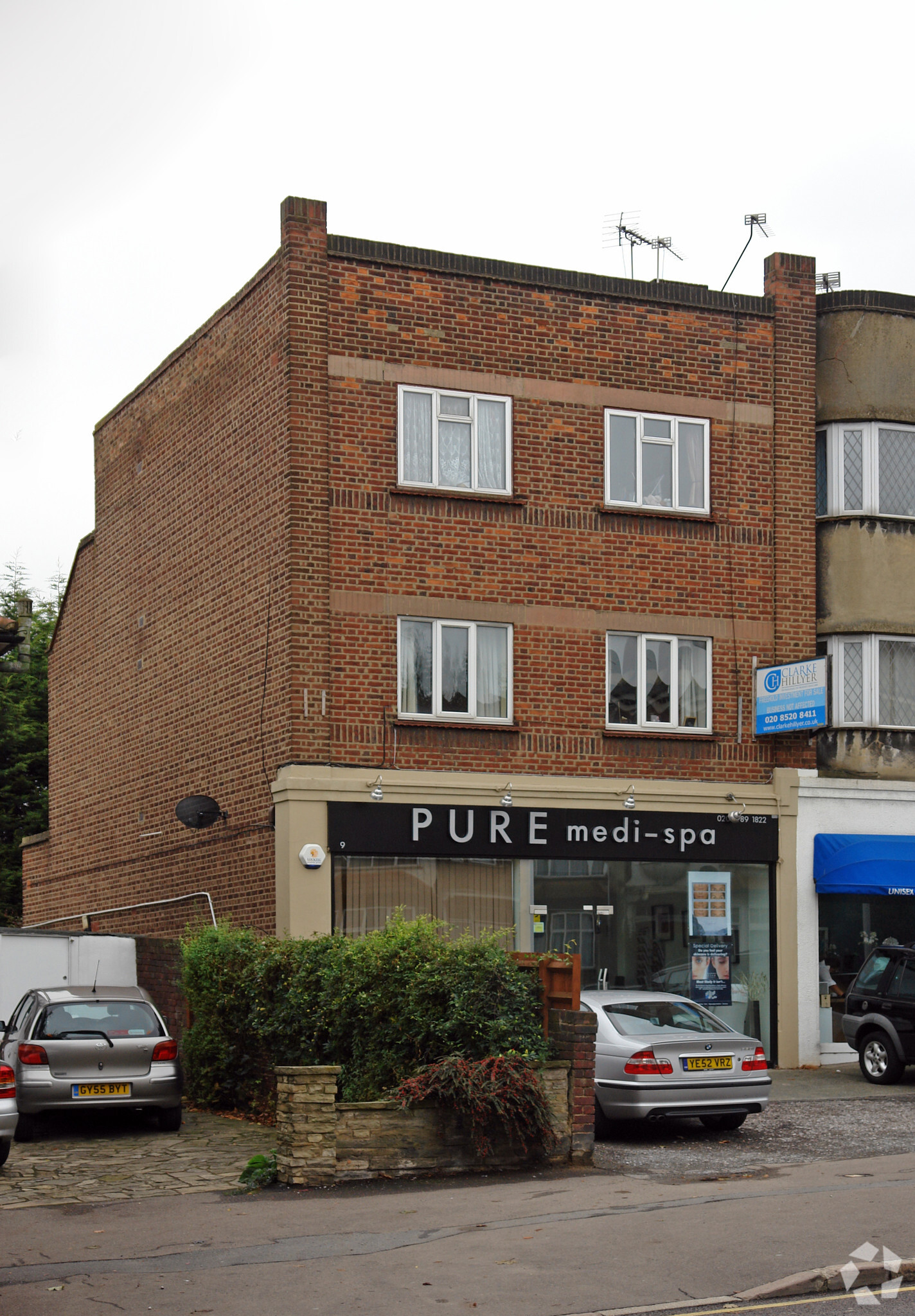 9 Chigwell Rd, London for lease Primary Photo- Image 1 of 5