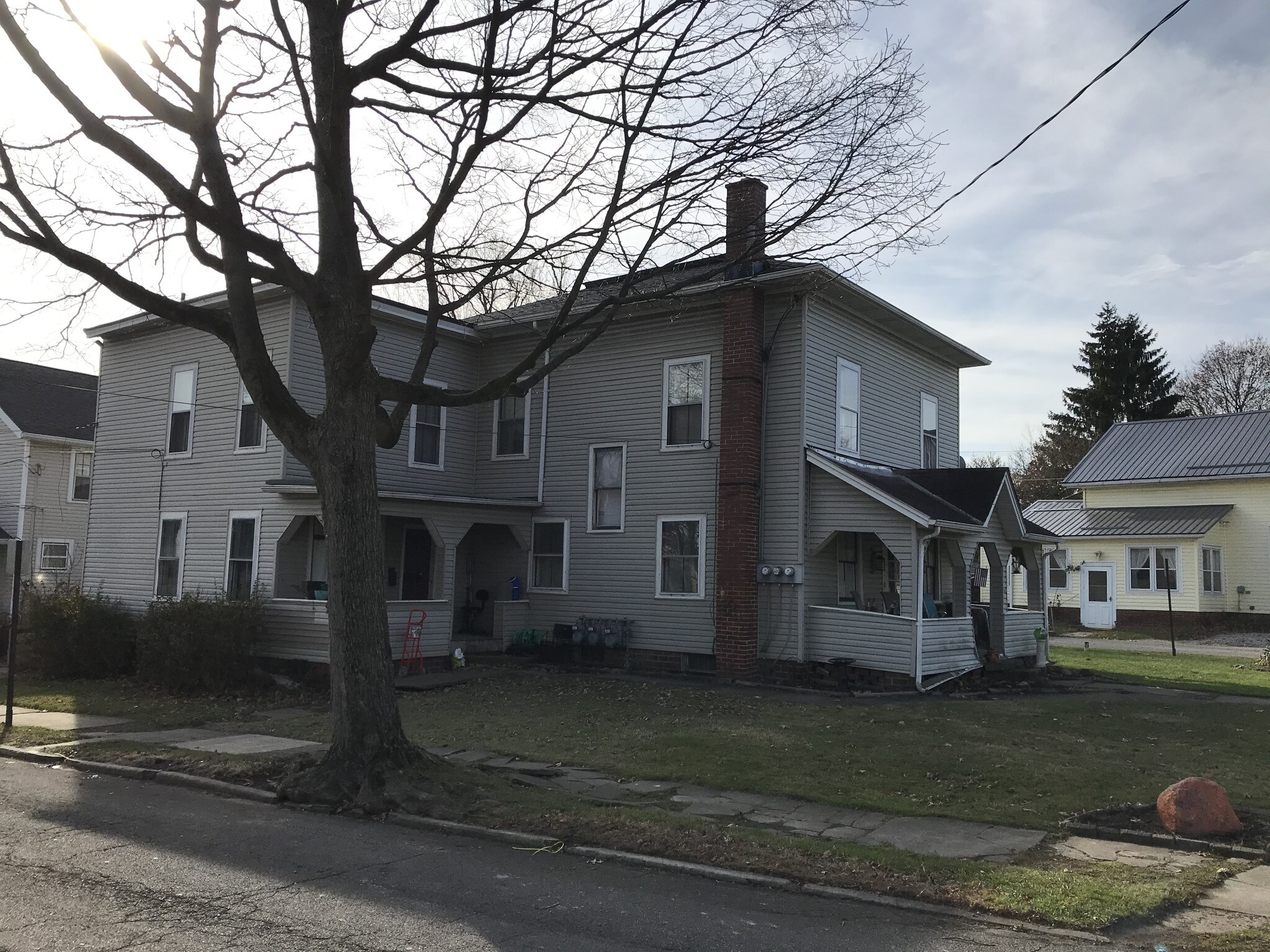 306 Carroll St, Ashland, OH, 44805 Multifamily Property Portfolio For