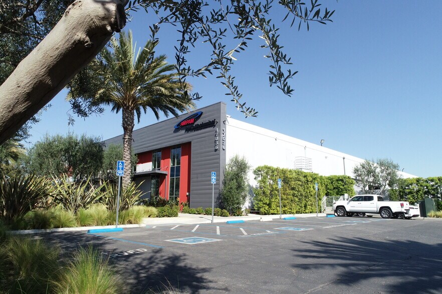 17036 Avalon Blvd, Carson, CA for sale - Building Photo - Image 1 of 1