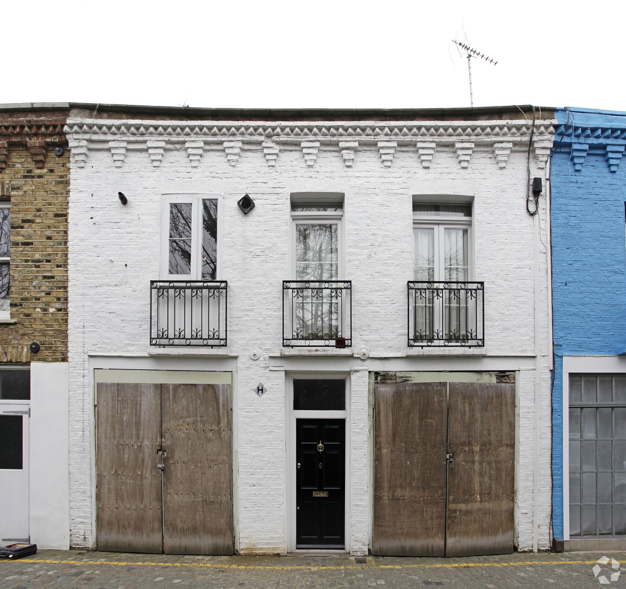 6 Hansard Mews, London for lease Primary Photo- Image 1 of 5