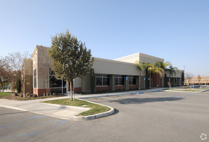 5000 Commerce Dr, Bakersfield, CA for sale - Primary Photo - Image 1 of 11