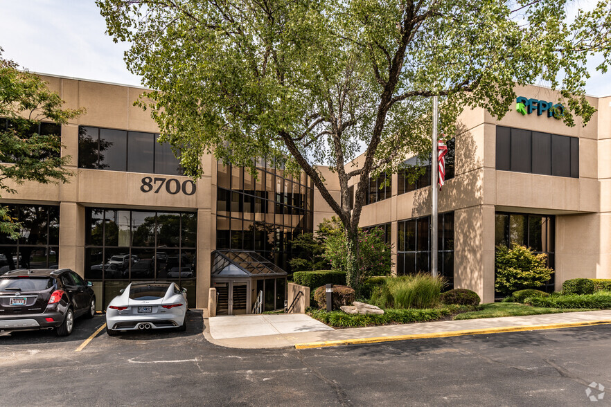 8700 State Line Rd, Leawood, KS for lease - Building Photo - Image 1 of 7