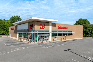 NNN Walgreens at High-Traffic Intersection - NNN Property