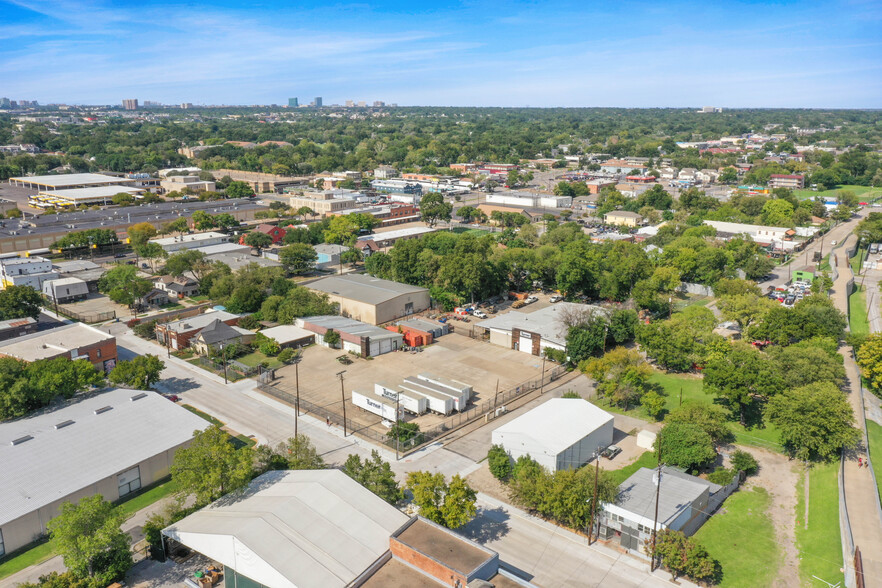 208 S. Haskell, Dallas 75226 portfolio of 3 properties for sale on LoopNet.com - Aerial - Image 3 of 8